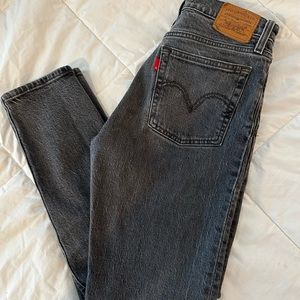 Levi’s Wedgie Fit Jean